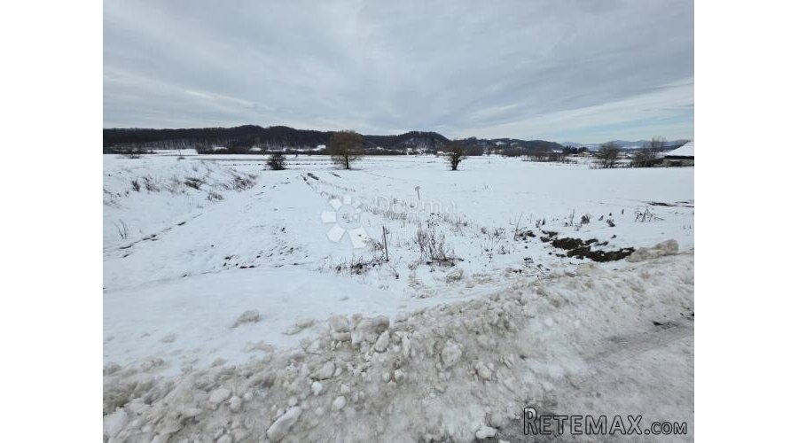 Građevinsko zemljište 1.412m² u Zlataru uz glavnu cestu prem