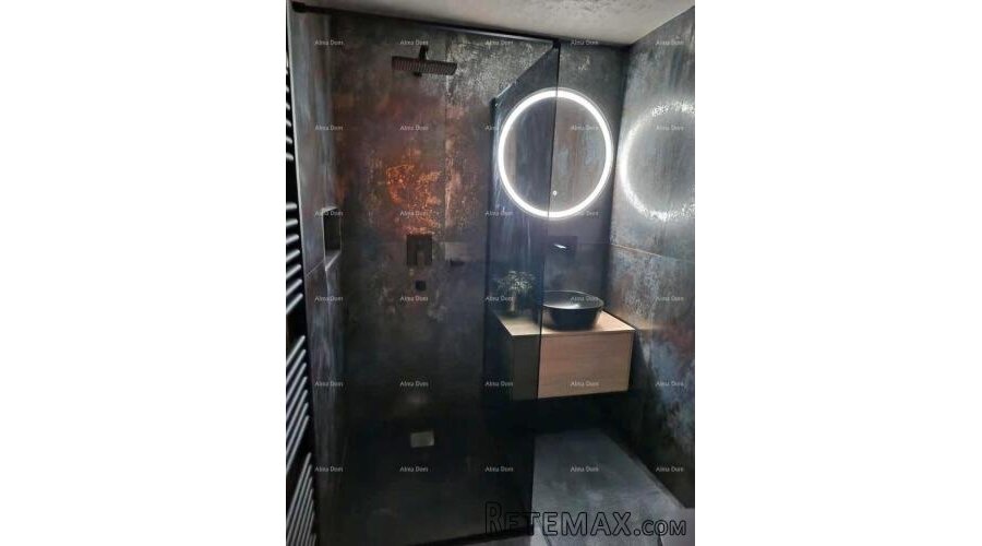 Prodaje se stan 90m2 sa konobom i vrtom, Novigrad - 5
