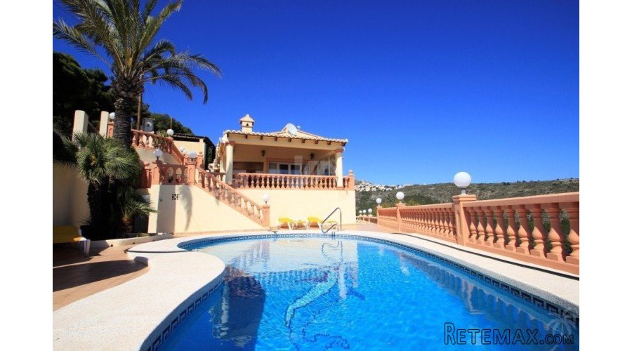 This superb sea view villa is distributed over two levels.. - 2