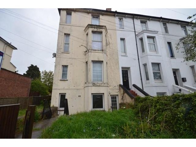 2 bedroom Flat For Sale: Brockhurst..