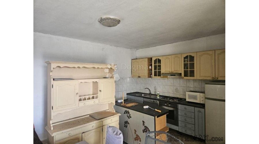 Kuća za renovaciju i velikom okućnicom s otvorenim pogledom - 2