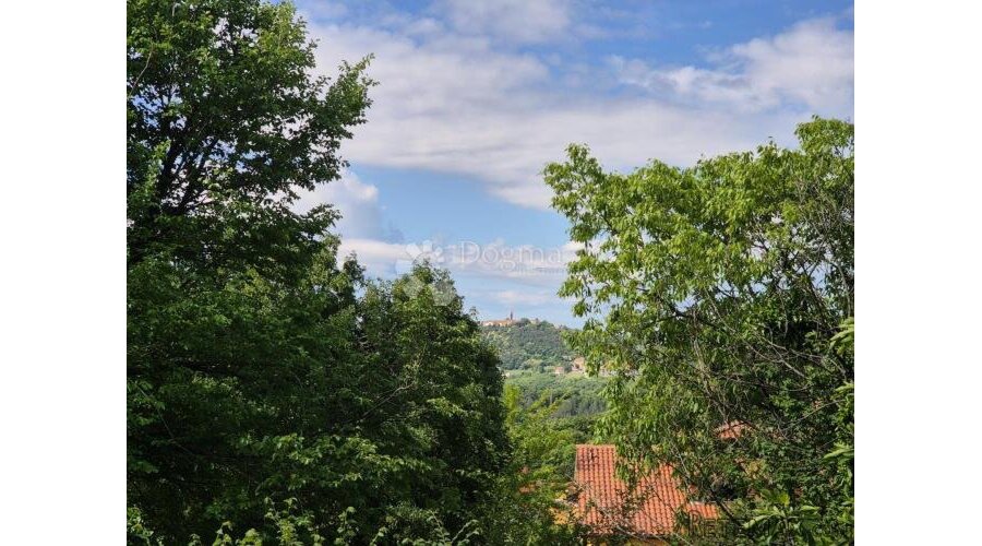 SAMO U DOGMI - GRAĐEVINSKO ZEMLJIŠTE SA POGLEDOM