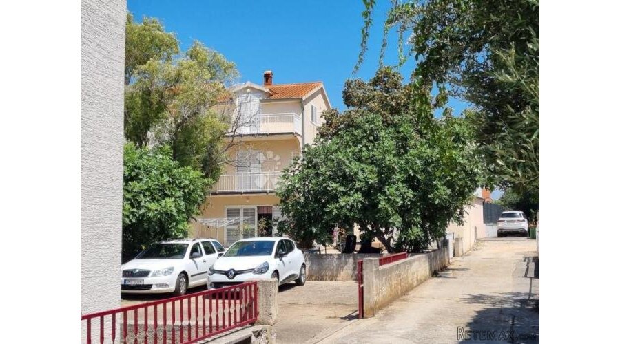 SRIMA, VODICE prekrasna apartmanska kuća - 2