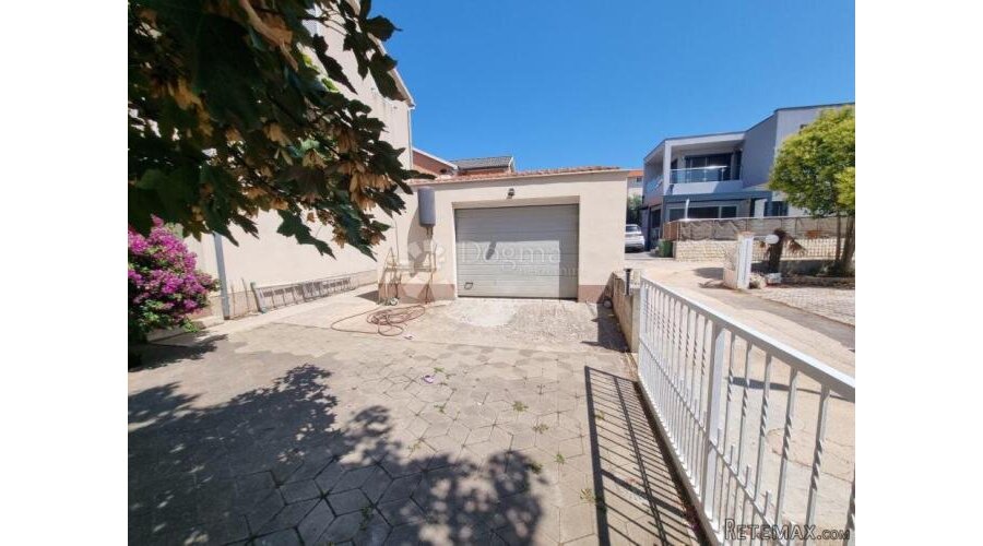 SRIMA, VODICE prekrasna apartmanska kuća - 3