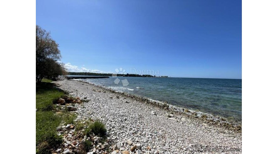UMAG OKOLICA, VIKEND PARCELA BLIZU MORA