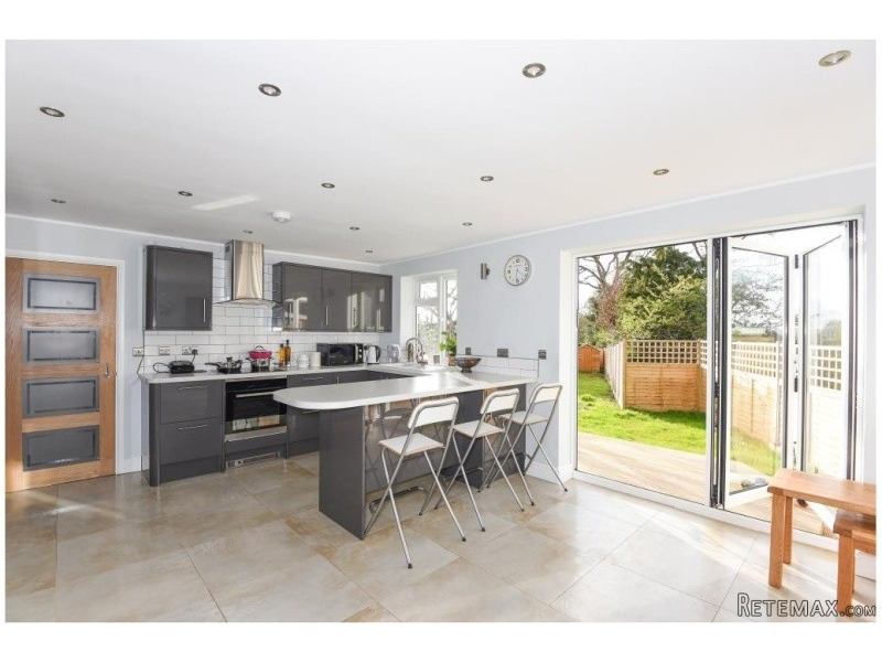 3 Bedroom Bungalow To Rent