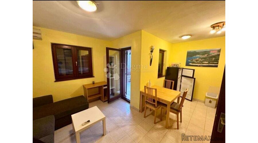 Rabac – Prizemni apartman s terasom i parkingom - 2