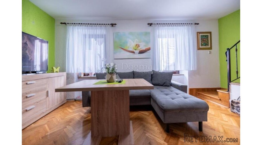 Samostojeća kuća u centru Buja - 2