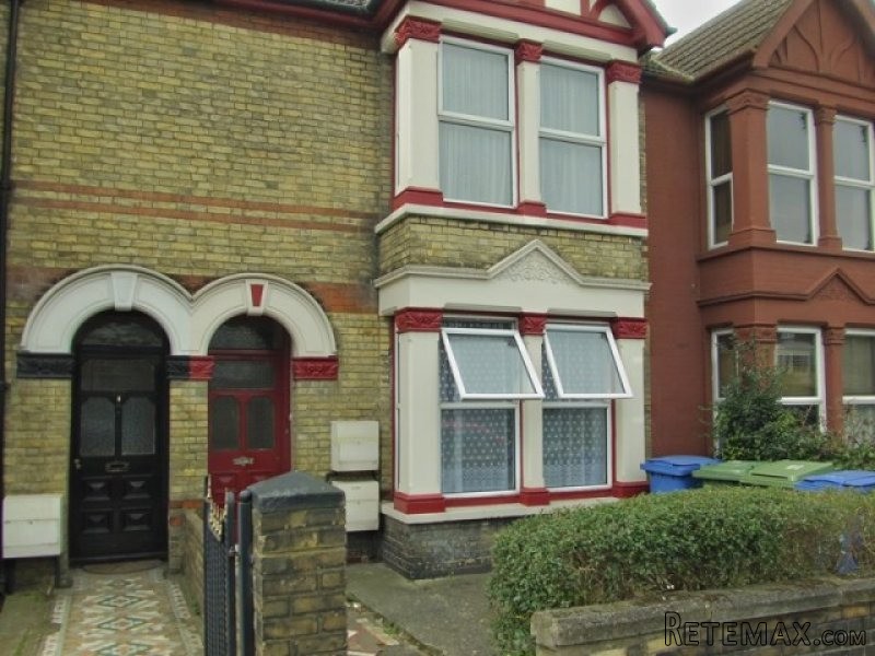 2 bedroom flat in SHEERNESS