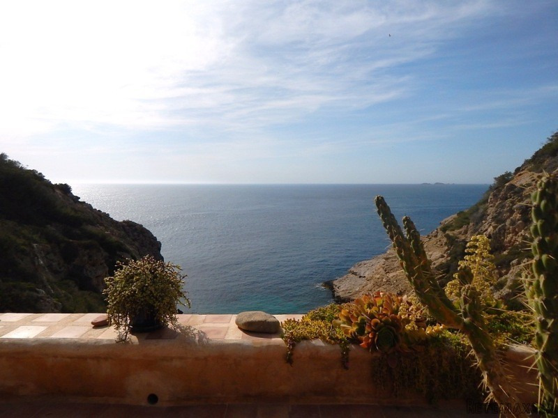Villa Mexico · First line