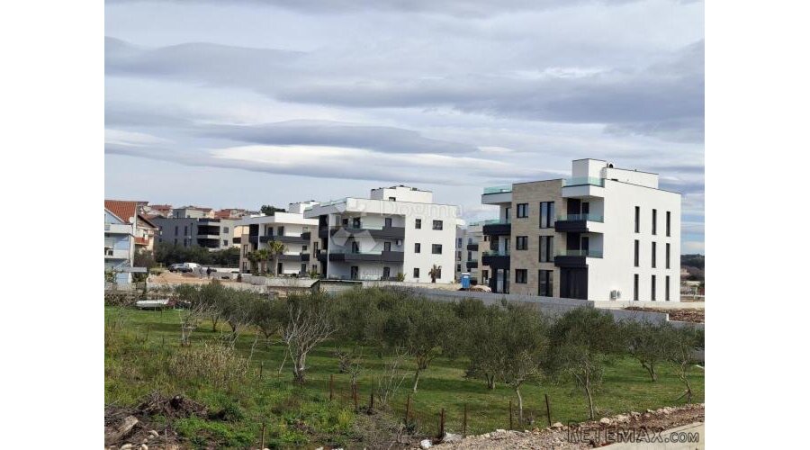 PENTHOUSE OZNAKE S6-CRVENE KUĆE - 2