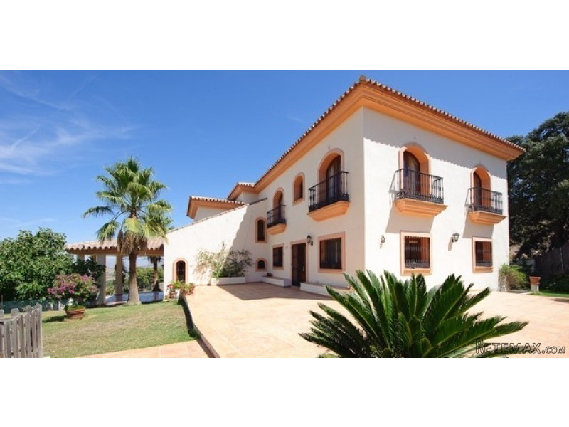 4 bedroom villa