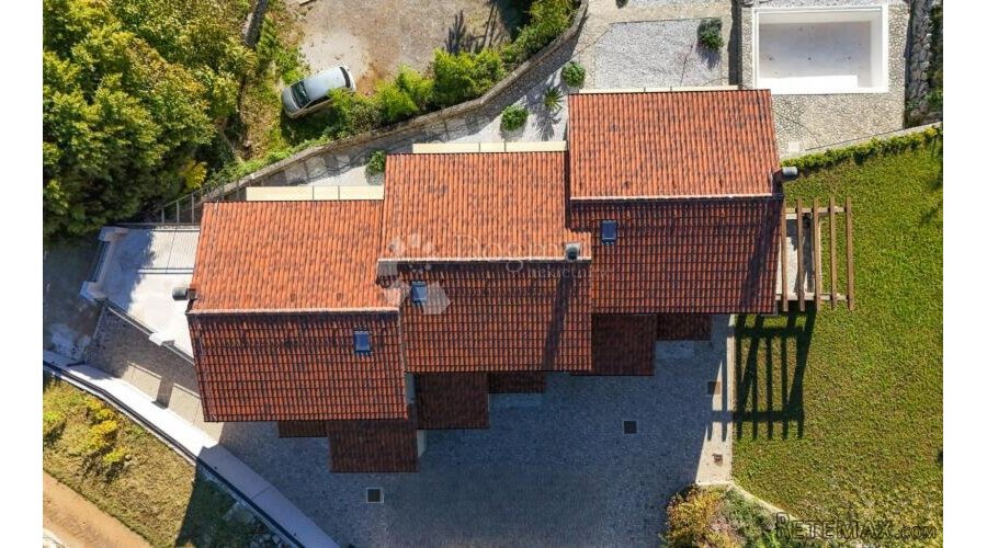 Premium kuća u nizu – Bazen, garaža. - 2