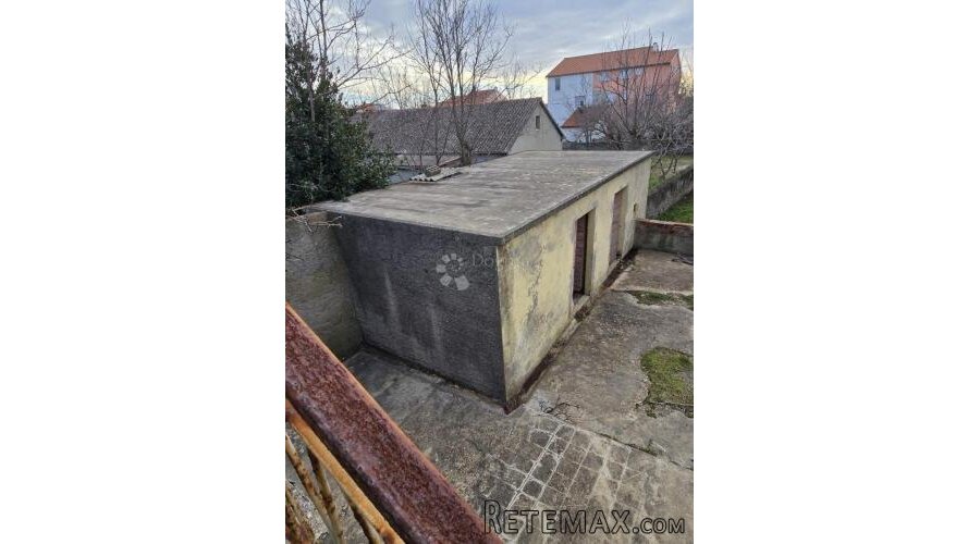 Kuća s potencijalom u Privlaci – Vaš novi dom ili luksuzni p - 3