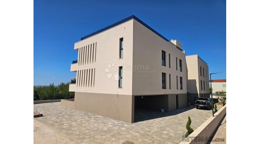 PRODAJE SE LUKSUZNI APARTMAN PRIVLAKA S3 - 3