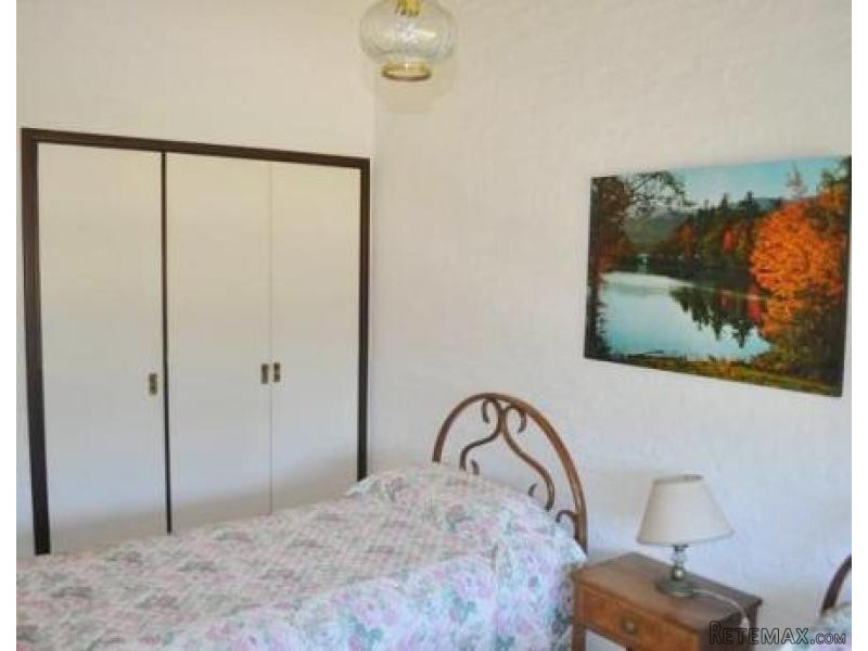 4 Bedroom House - For Rent - Pinares - 2