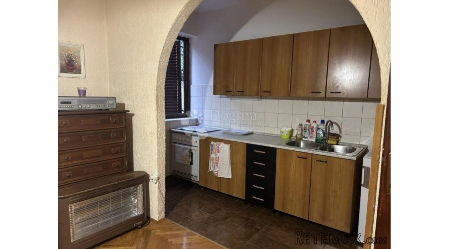 KASTAV SPINČIĆI-etaža kuće s panoramskim pogledom na more 1