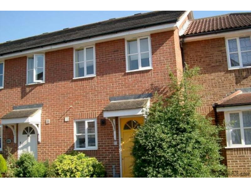 2 bed terraced house to rent
