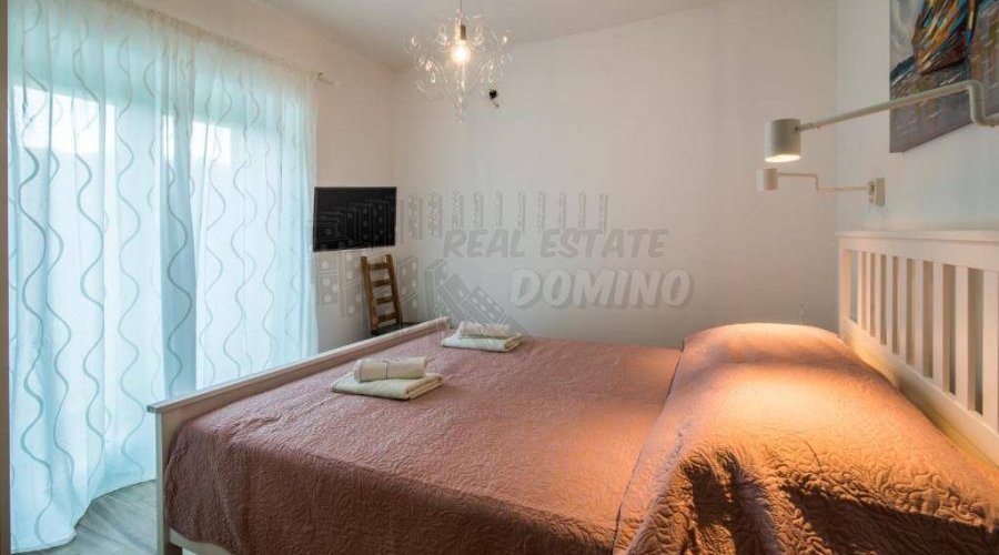 Šarmantna vila sa okućnicom od 3000m2 i bazenom! - 11
