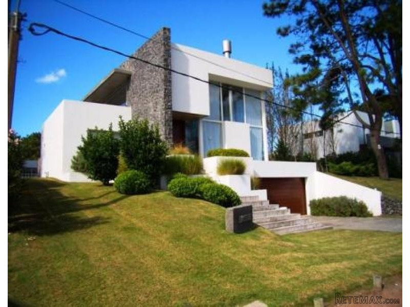 3 Bedroom House - For Rent - Rinc. Del..
