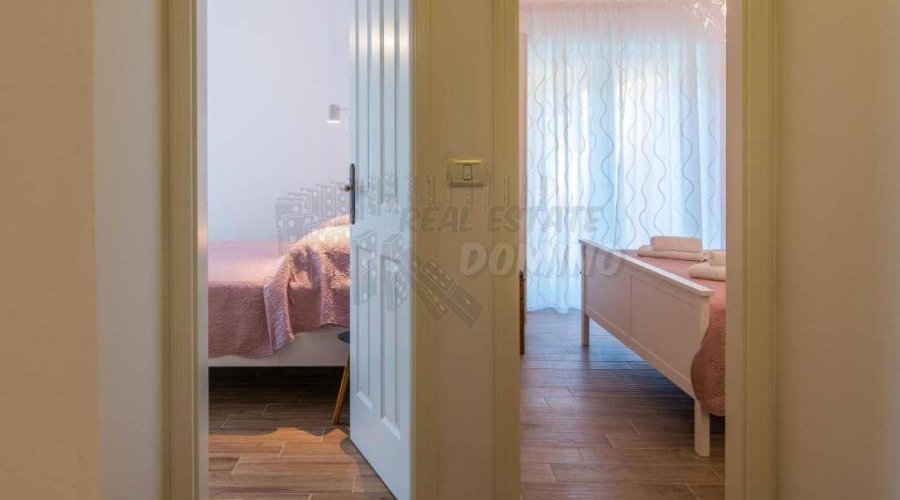 Šarmantna vila sa okućnicom od 3000m2 i bazenom! - 13