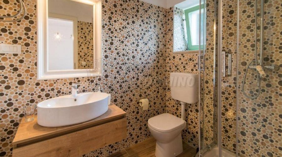 Šarmantna vila sa okućnicom od 3000m2 i bazenom! - 14