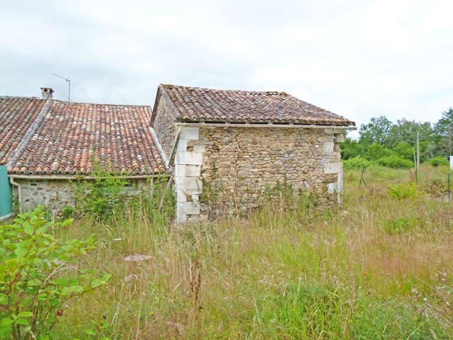 Cottage To Restore In The Charente Area.. - 2