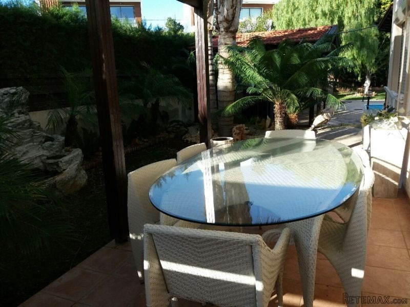 Beautiful 3 bed villa with pool - 2