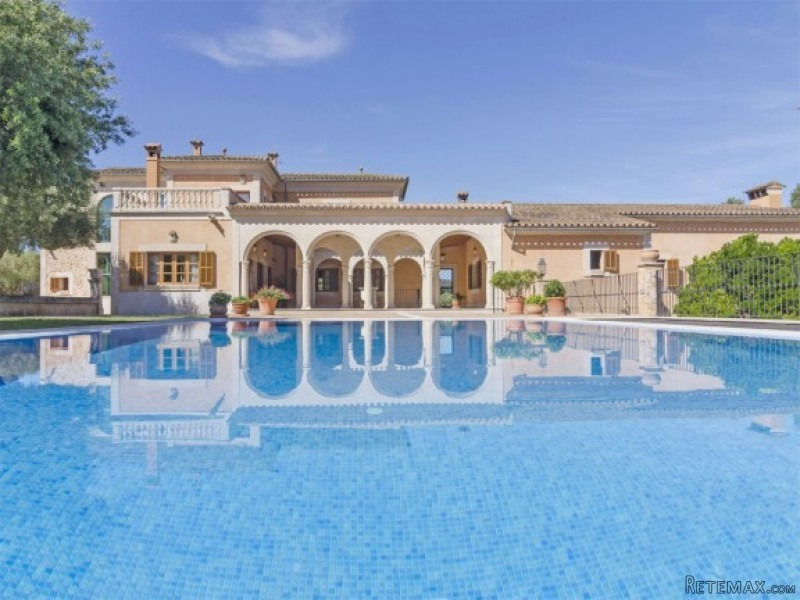 Elegant Country House In Algaida