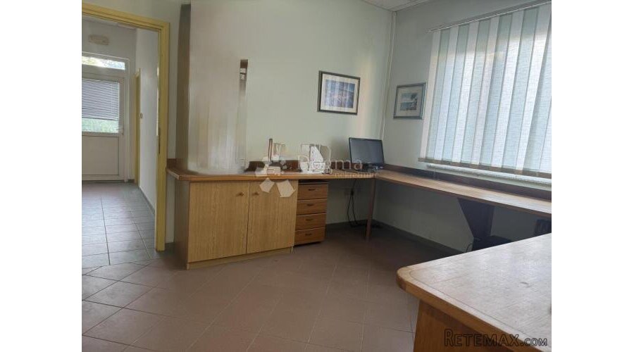 POSLOVNI PROSTOR/ 120 m2/ PARKING - KASTAV - 3