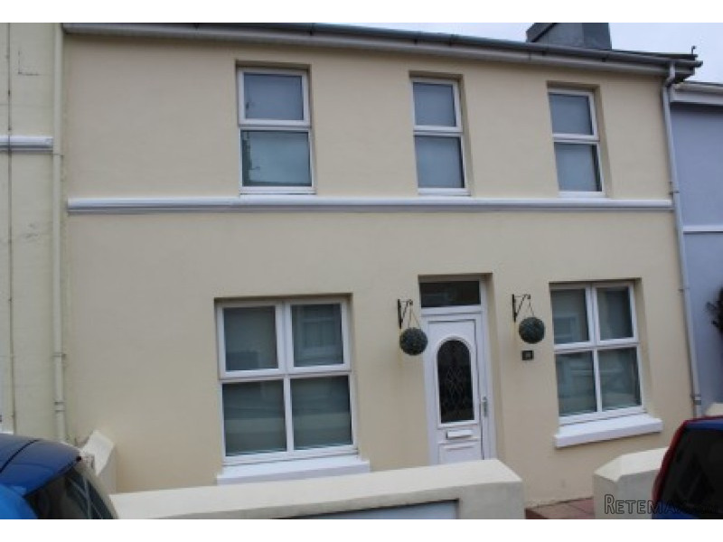 18 Church Avenue, Onchan