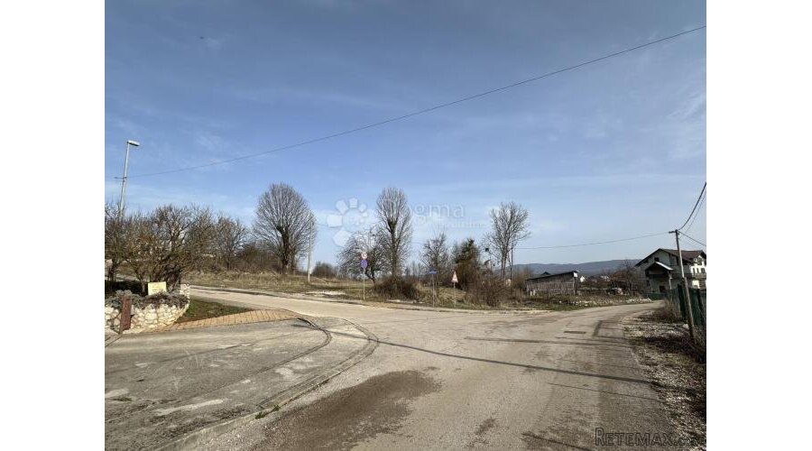 PERUŠIĆ, ZEMLJIŠTE S PROJEKTOM, PRIKLJUČCIMA, KOM.DOPRINOSOM