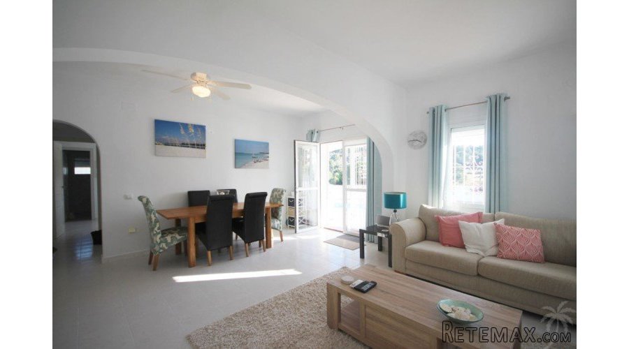 This lovely clean and well maintained villa has all the.. - 8