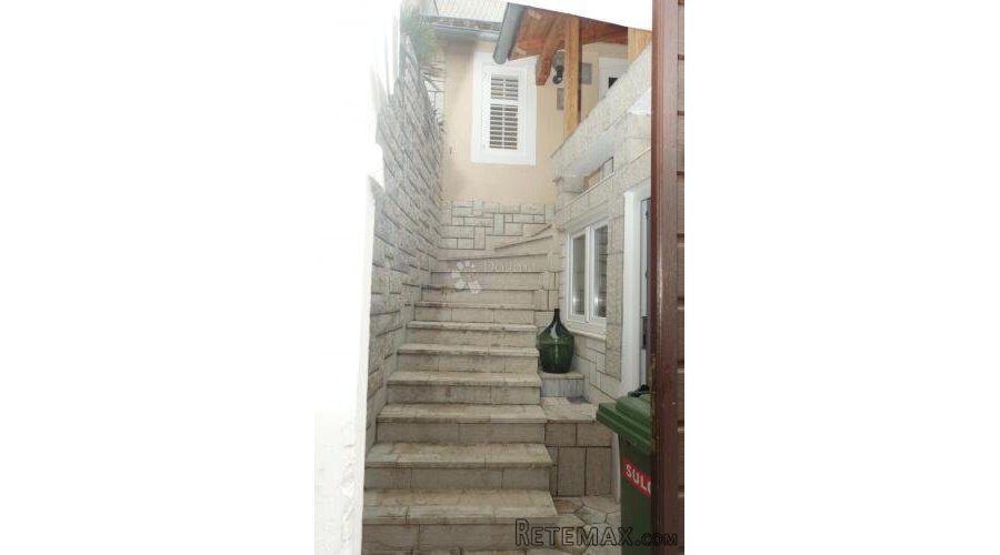 SELCE, manja obiteljska kuća u centru - 3