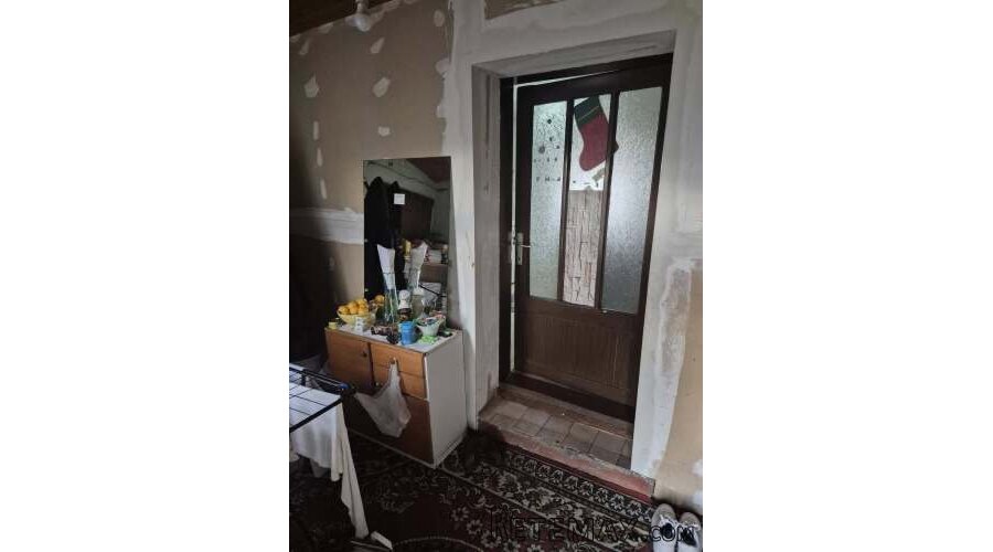 Prodajem kucu u Starim Banovcima - 23