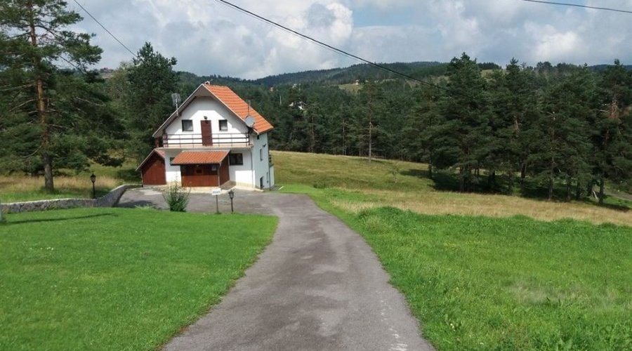 Prodajem kucu na Divcibarama - 7