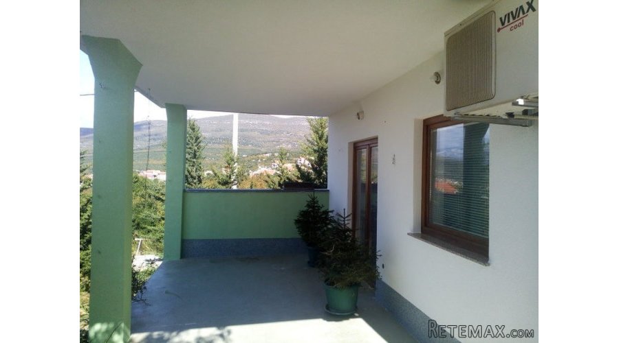 Kuća za odmor u zelenilu, s pogledom - 3