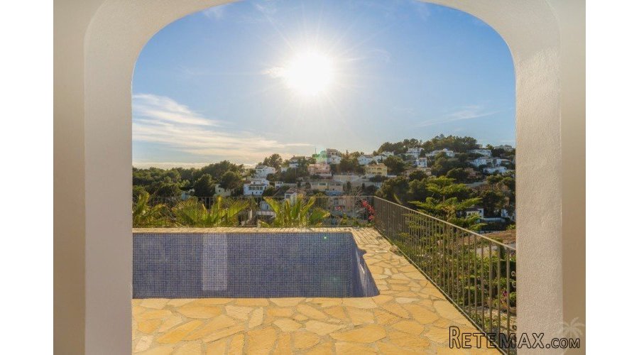 This excellent value property, completely renovated with a.. - 4