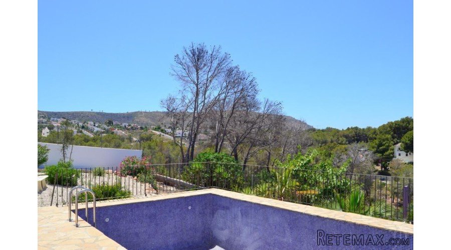 This excellent value property, completely renovated with a.. - 5