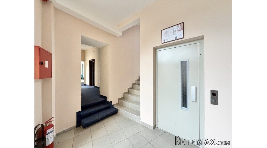 Na prodaju hotel u srcu Preljine - 9
