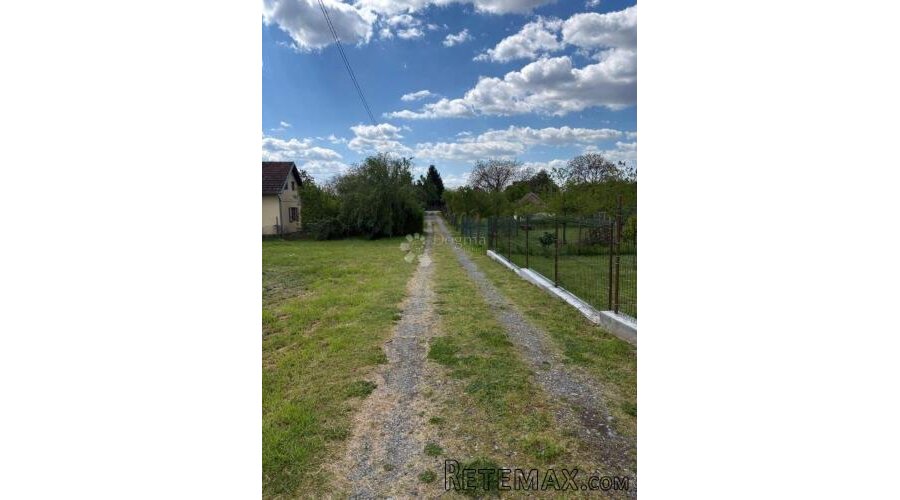 GRAĐEVINSKO ZEMLJIŠTE 890 m² – VUČEDOL - 2