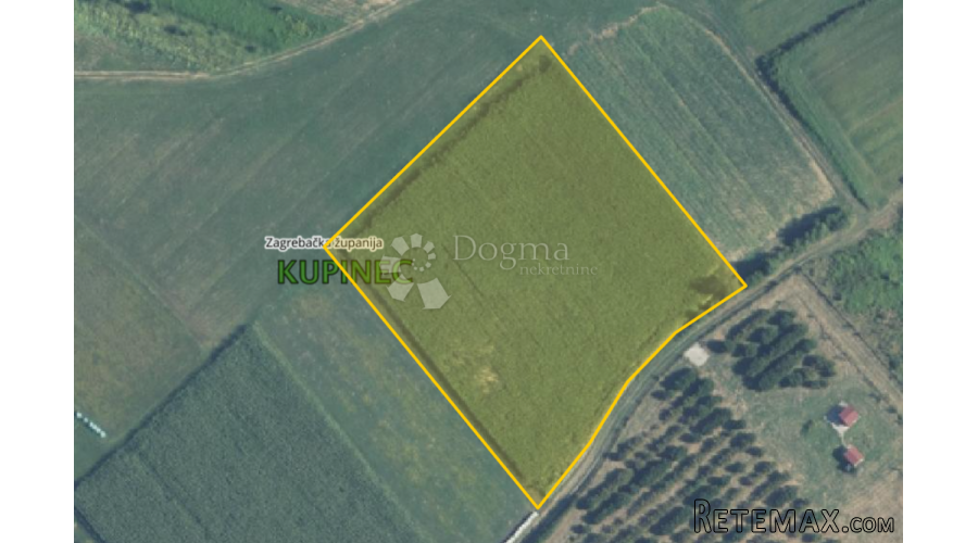 Kockasta parcela 8250 m2 - 2