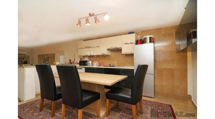 Stan centar Poreč 120 m² - 2