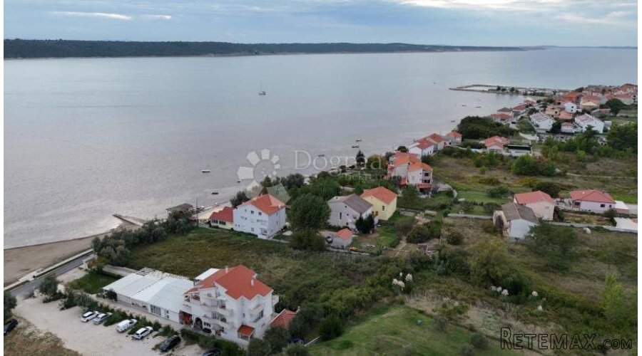 Ljubač prvi red: 3034 m² uz pješčanu plažu - 2