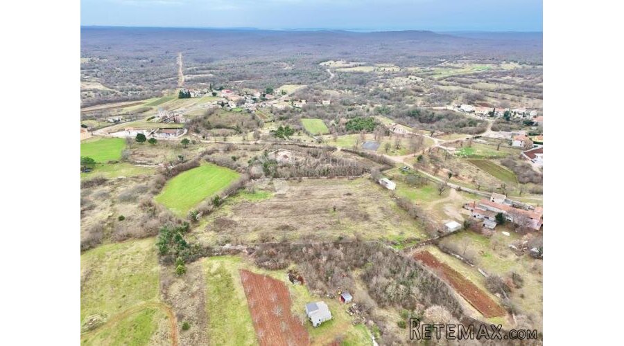 Krmed 1000m2, građevinsko zemljište - 2