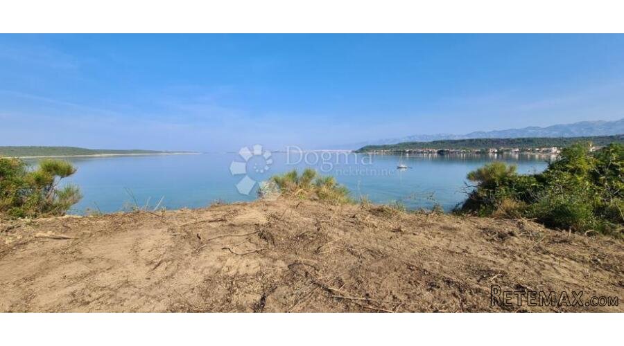 Ljubač | 1. red do mora – građevinsko 900 m2 - 2