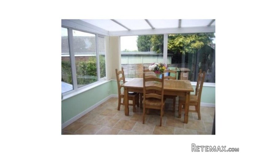 2 bed detached bungalow in Norwich - 2