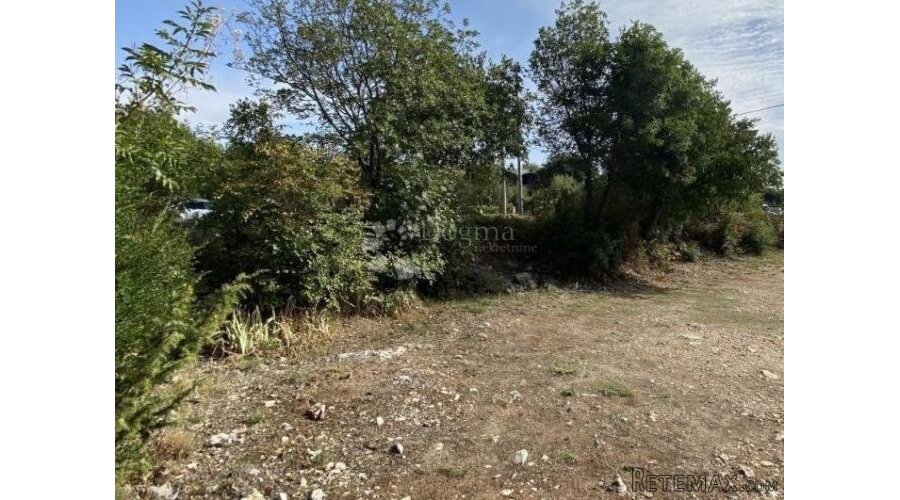Građevinsko zemljište Maslenica 1235m2