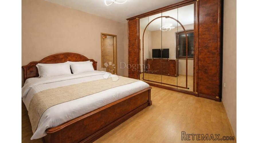 Poreč centar-renovirani stan 50 m² - 2