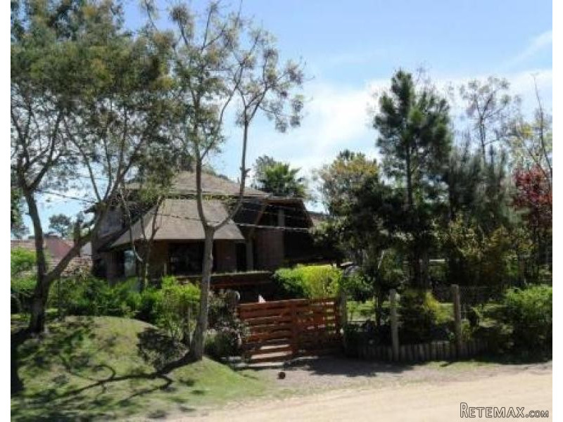 3 Bedroom House - For Rent - Lugano Y.. - 2
